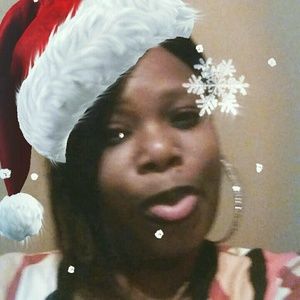 Meet your Posher, Suzanne